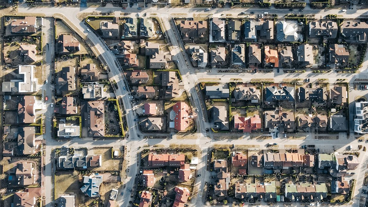 住宅街の道路網を上空から見た様子